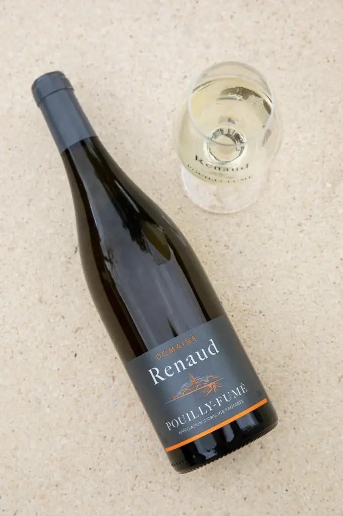 Bouteille de vin pouilly fumé du domaine renaud et fils